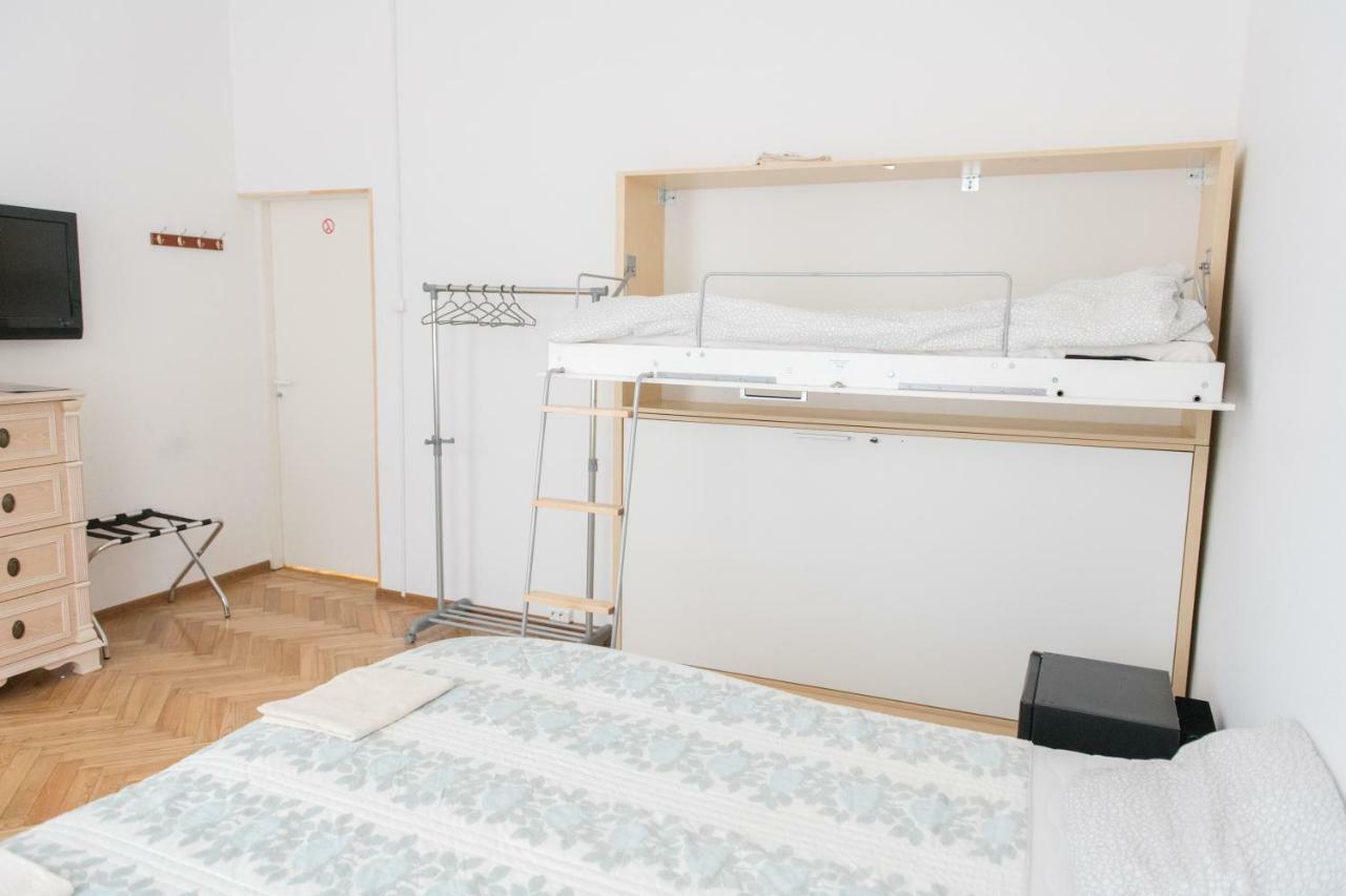 Hostel Liberty Kaunas Luaran gambar