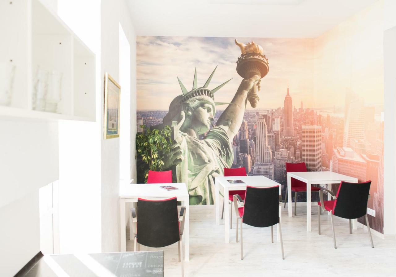 Hostel Liberty Kaunas Luaran gambar